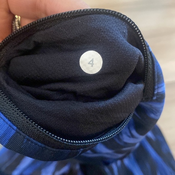 Lululemon tights size 4 - Picture 9 of 9
